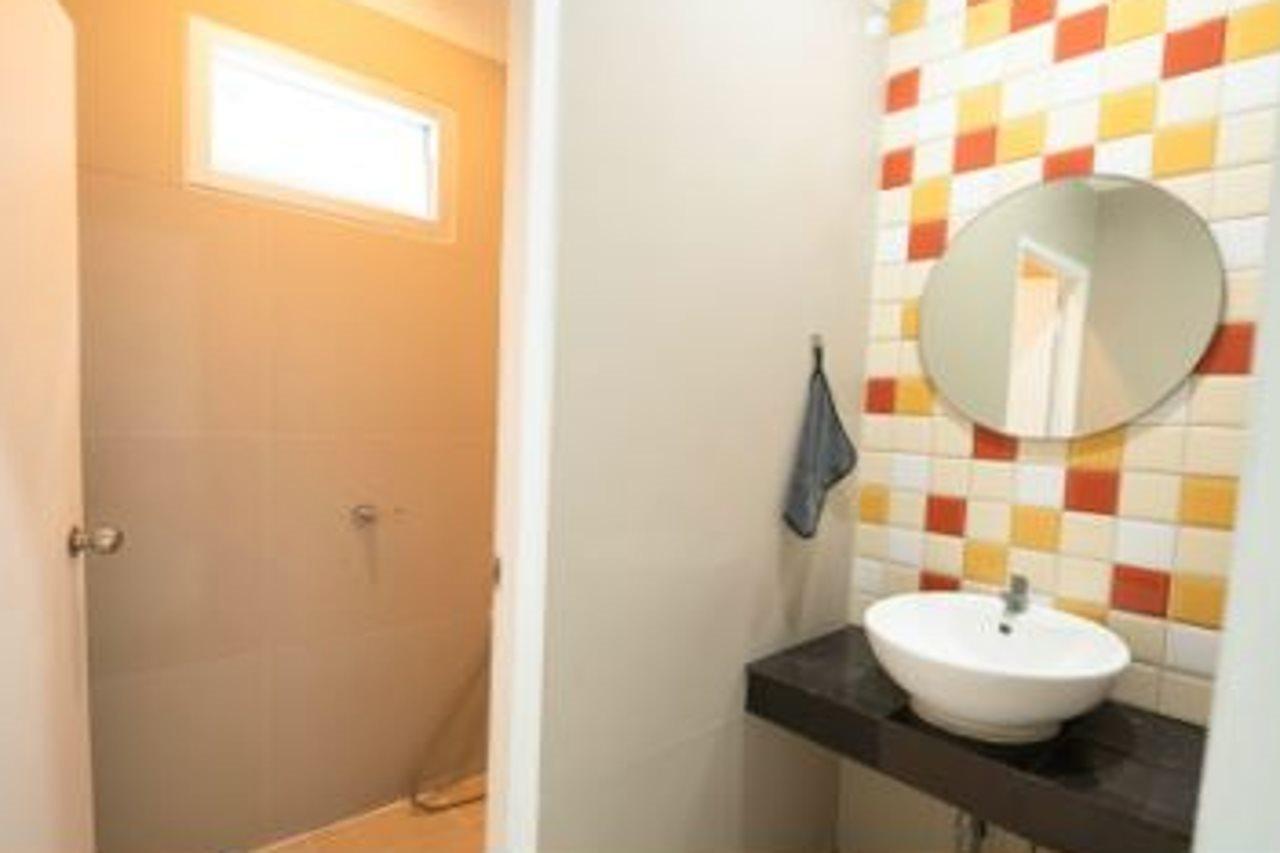 RoomQuest Sukhumvit 50 Bangkok Extérieur photo