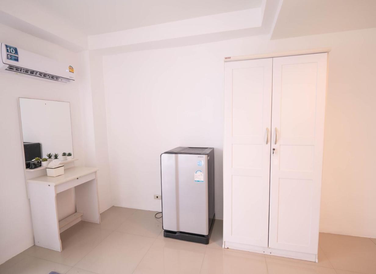 RoomQuest Sukhumvit 50 Bangkok Extérieur photo