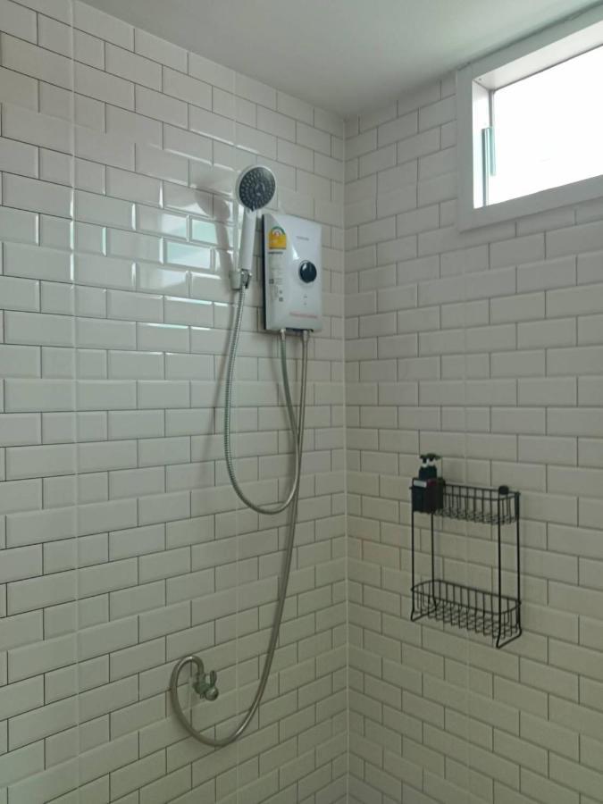 RoomQuest Sukhumvit 50 Bangkok Extérieur photo